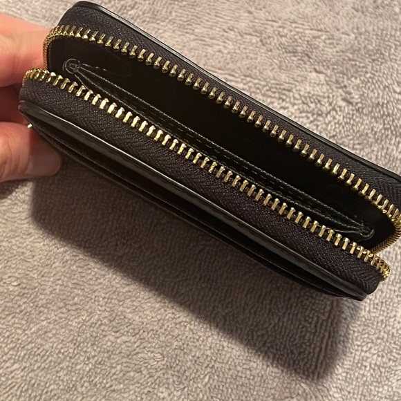 Michael Kors Black Wallet *Free Shipping* - Picture 4 of 6